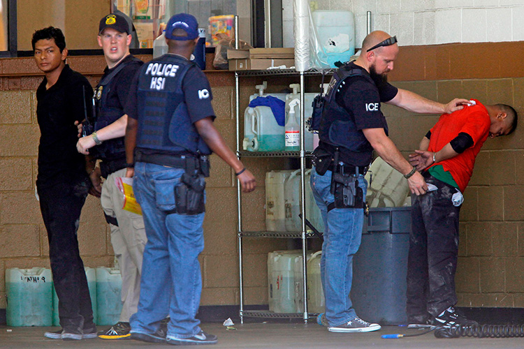 Las marchas, las redadas y la discriminación racial