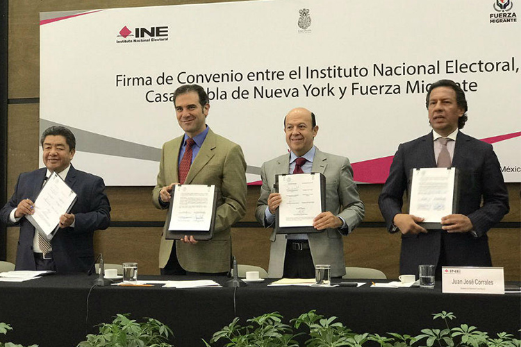 Firma INE convenio con Casa Puebla de Nueva York para promover el voto de mexicanos en el exterior