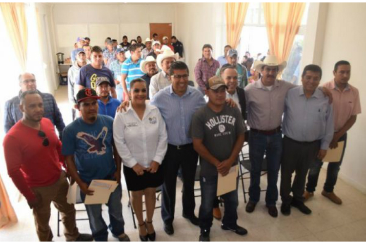 57 zacatecanos repatriados reciben 150 mil pesos de apoyo económico