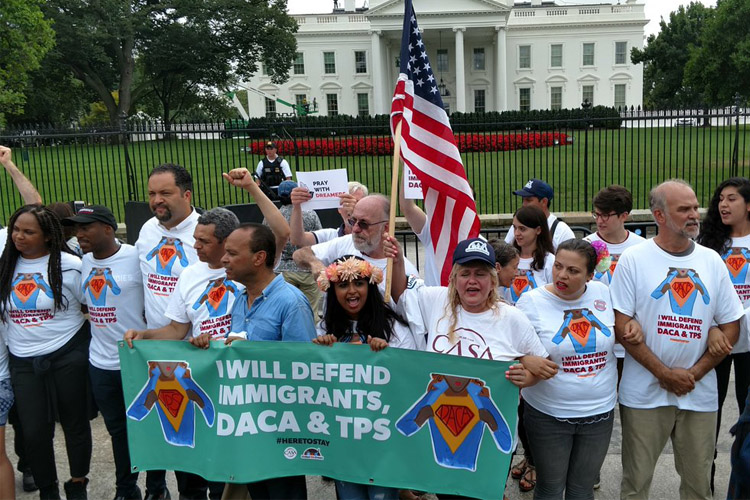 Los ocho beneficios económicos de aprobar el Dream Act