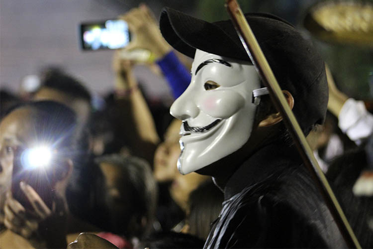 A su manera, los jóvenes mazatecos que trabajan en la Ciudad, buscan la manera de no dejar morir sus tradiciones