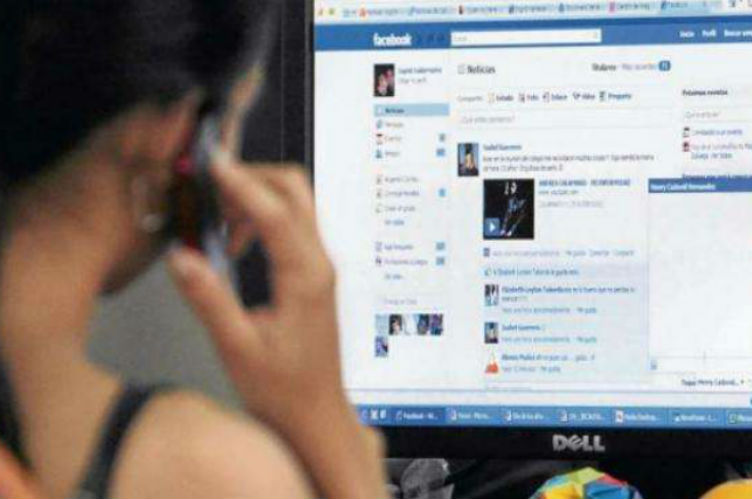 Mexicano en EU exigía a niña que le enviara fotos desnuda