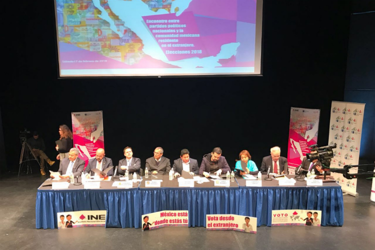 Con el objetivo de impulsar el voto en el extranjero en el extranjero representantes de los 9 partidos políticos asistieron a un foro en Nueva York, sin embargo, nuestros paisanos reprocharon por la falta de políticas que los beneficien.