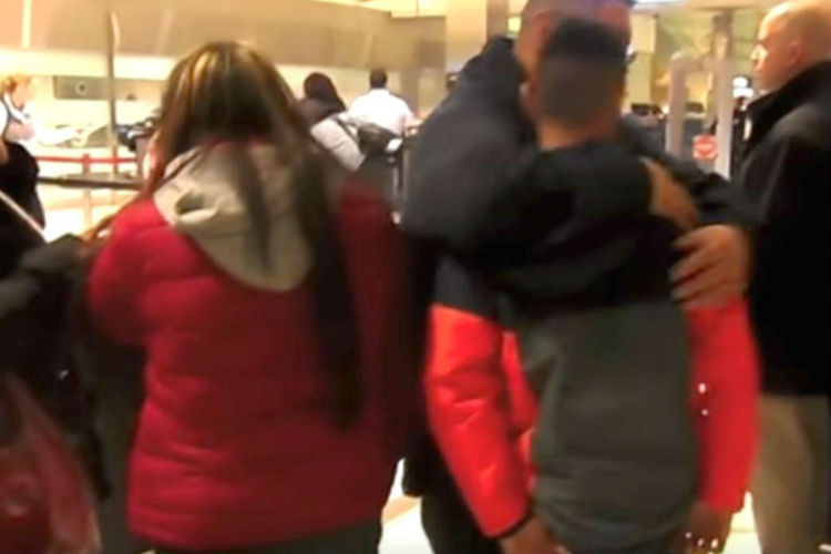 Debido al mal trato que las autoridades migratorias están dando a los migrantes que solicitan asilo en Estados Unidos, La Unión Americana de Libertades Civiles presentó una demanda contra el Gobierno Federal.