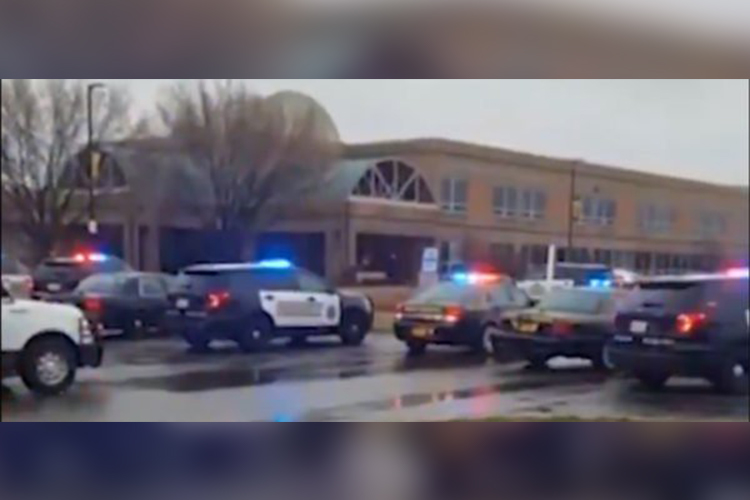 Un muerto y dos heridos fue el resultado de un tiroteo en la la secundaria Great Mills High School, de Maryland, que tiene unos mil 600 estudiantes.