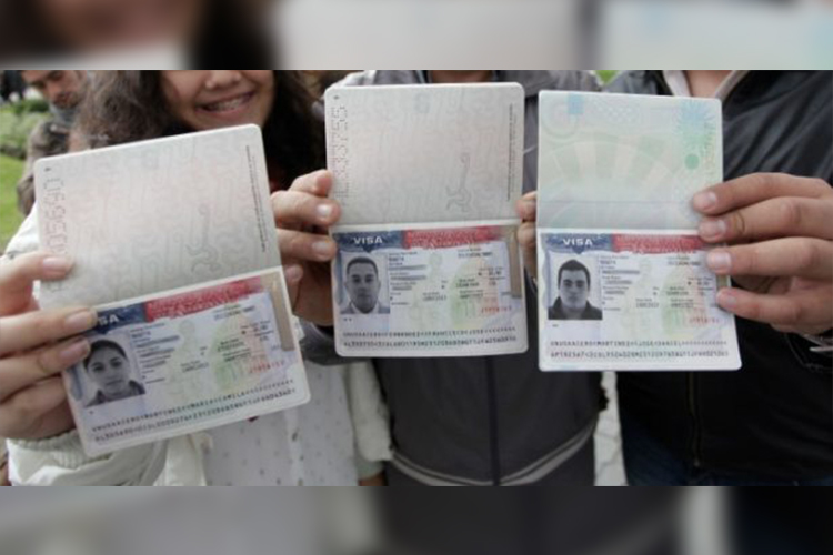 El gobierno de Estados Unidos inició una nueva acción contra la inmigración legal, en esta ocasión aumentaron las restricciones para emitir las visas de trabajo H-1B y H-2B.