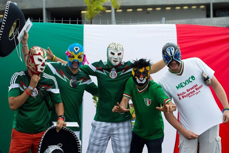 En cada Mundial se puede observar a varias personas luciendo sus máscaras de luchadores, pero para Rusia 2018 esto no estará permitido.