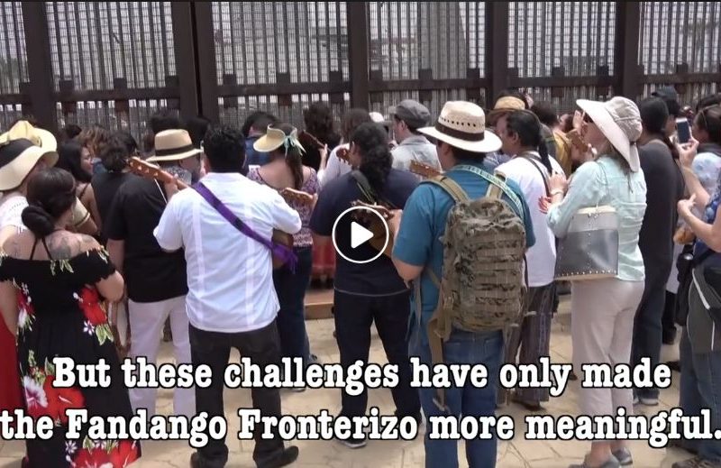 Músicos de México y Estados Unidos se reunieron en ambos lados de la frontera entre los dos países para realizar la onceava edición del “Fandango Fronterizo", iniciativa que busca un día no haya fronteras.