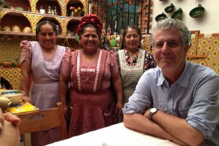 Anthony Bourdain falleció este día a la edad de 61 años; el famoso chef fue critico en repetidas ocasiones de Donald Trump y los estadounidenses.
