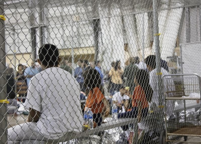 La orden ejecutiva firmada por Trump para detener la separación de familias no cambia mucho las cosas, básicamente reafirma la política tolerancia cero.