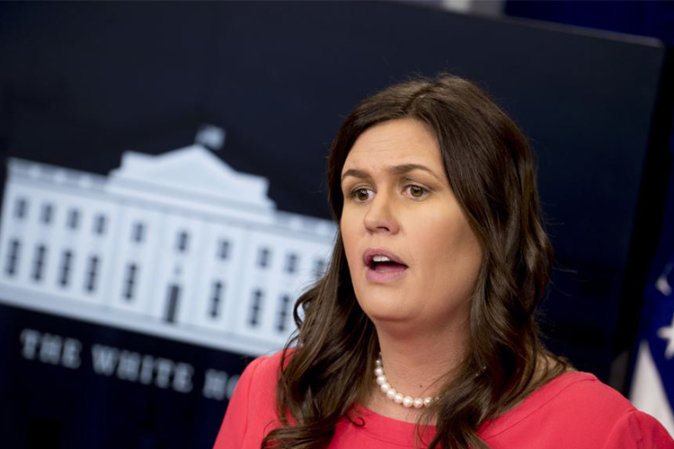 Sarah Huckabee Sanders, reconoció en un tuit que le pidieron que se fuera de un restaurante en Virginia el viernes por la noche