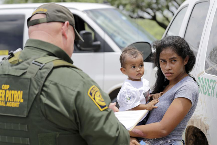 De acuerdo con los especialistas, la caída de las detenciones estaría relacionada con la política tolerancia cero, también puede ser por la temporada.