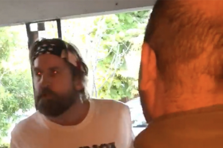 Larry Lappin se disculpó por su actitud y aseguró que cometió un gran error al gritar a la familia por escuchar música en español.