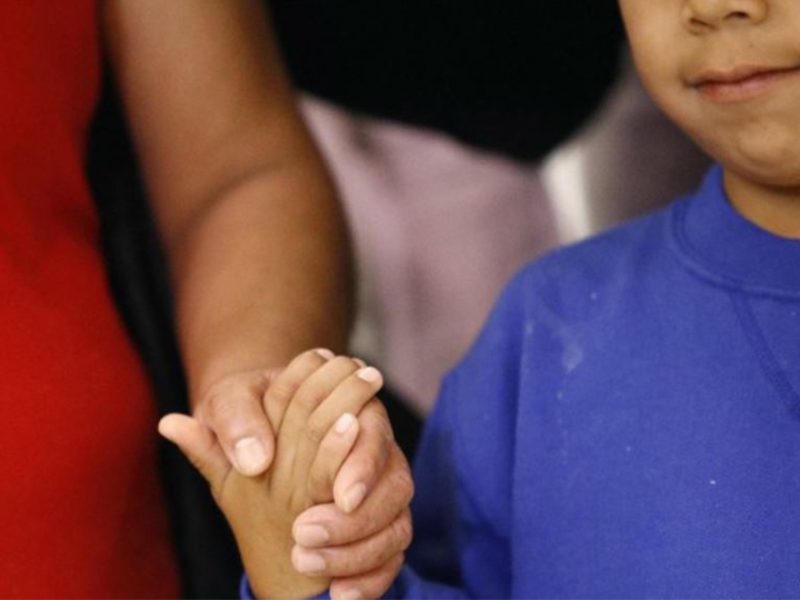 El presidente Donald Trump quiere eludir un acuerdo judicial que limita el tiempo que los niños migrantes pueden estar detenidos a 20 días