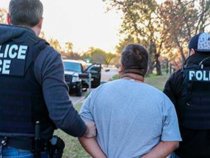 105 migrantes fueron detenidos durante una redada de 10 días realizada por agentes de ICE en Ohio y Michigan