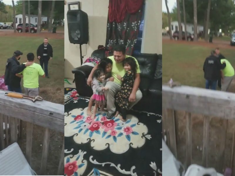 Juan Oliva, de 33 años, llegó hace casi 20 años a Estados Unidos para escapar de las pandillas de El Salvador, ahora deja a su familia abandonada