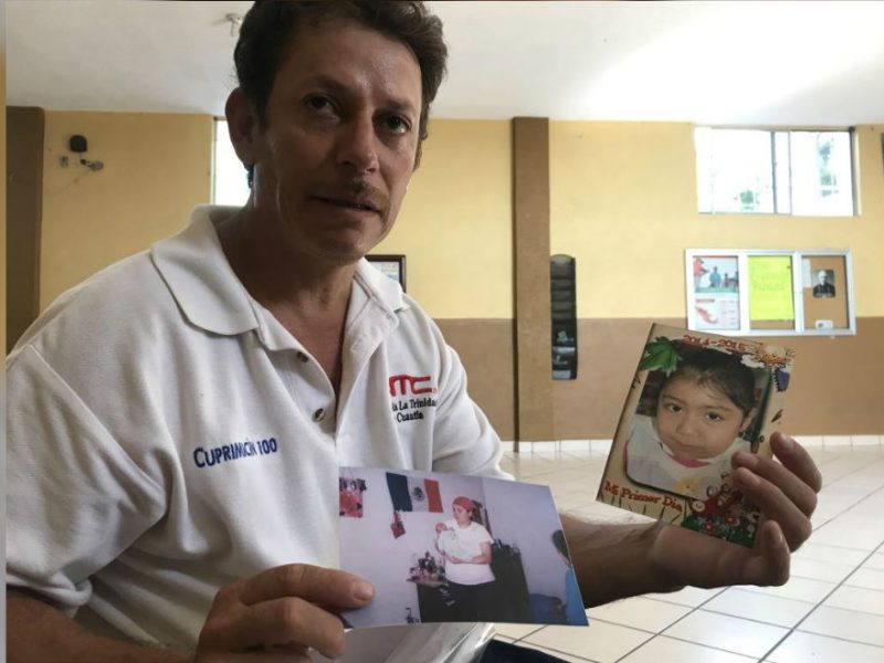 Ruben Rojas habla con investigadores de Human Rights Watch en el Instituto Tamaulipeco en Nuevo Laredo, México. © 2017 Human Rights Watch