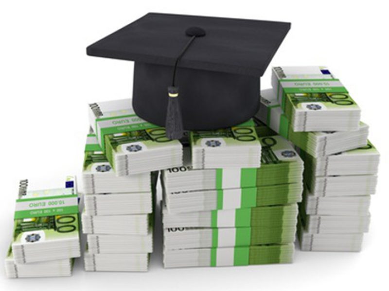 TheDream.us lanzó su programa de becas para que los jóvenes migrantes puedan concluir sus estudios universitarios en Estados Unidos