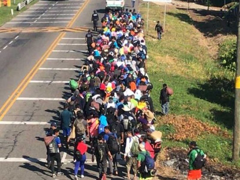 Alrededor de 400 personas ingresaron por el río Suchiate, aunque la mayoría eran salvadoreños, entre el grupo se encontraban algunas personas de Honduras