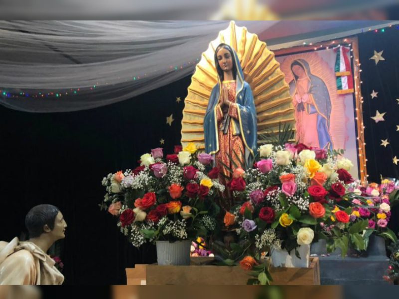 Iglesia de Nuestra Señora de Guadalupe minutos antes de dar inicio a la procesión de la celebración de la Virgen de Guadalupe en Nueva York. (Foto: Celia Mendoza – VOA)