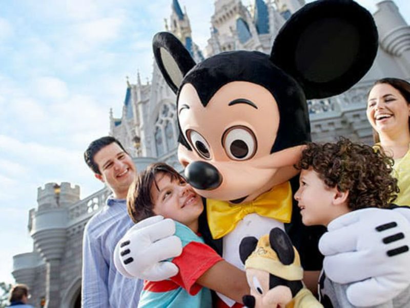 Gobernador de Florida plantea reducir los poderes de Disney