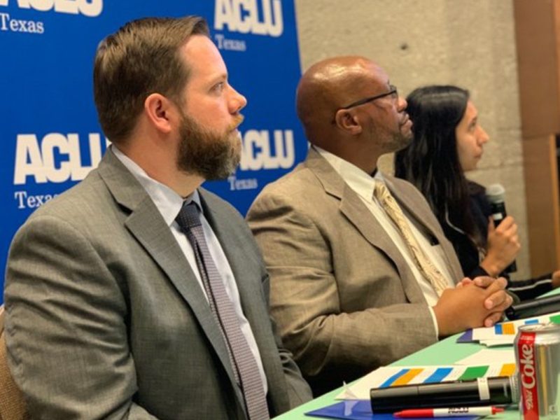 ACLU demanda a ICE por no mostrar las órdenes de arresto durante redada en Allen