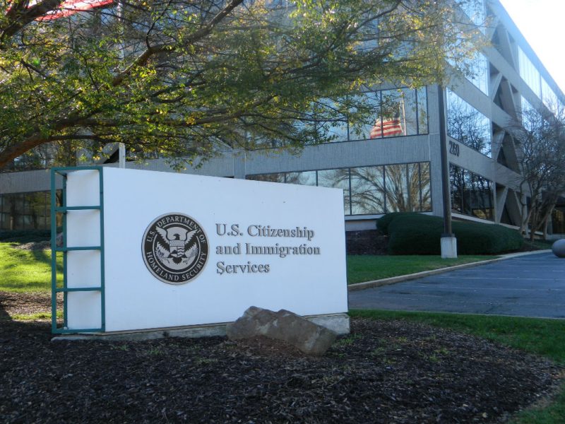 USCIS completa proceso de registro para visas H-1B