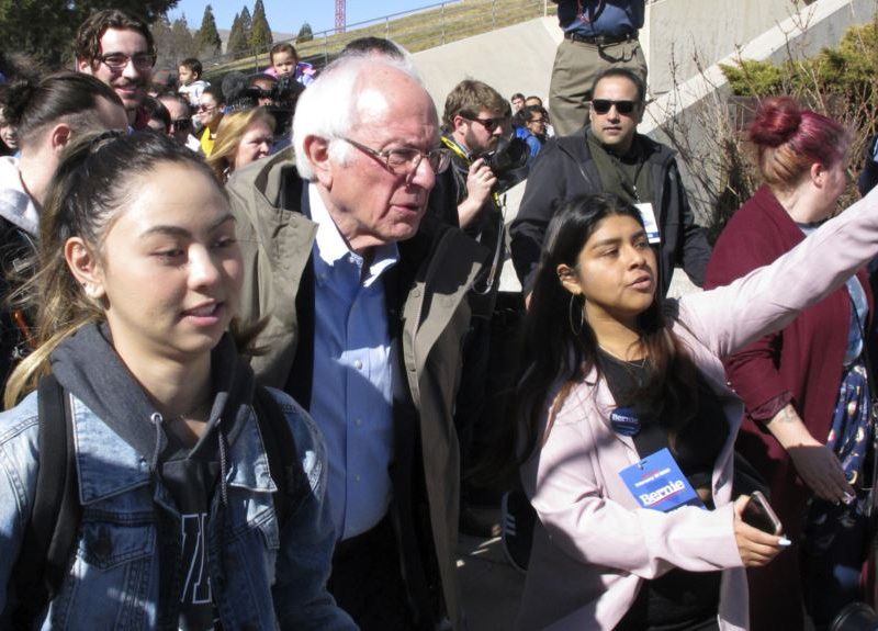 Estas son las propuestas de Bernie Sanders para los migrantes