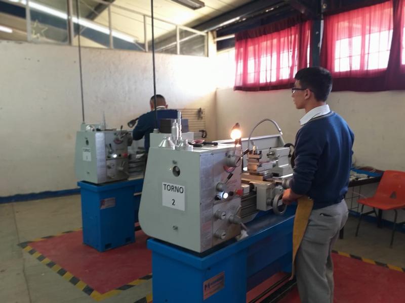 Reciben loretenses obras del programa 2x1