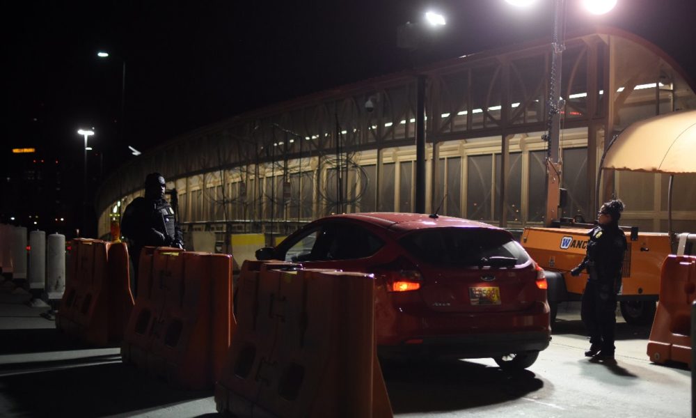 Estados Unidos activa restricción de cruces fronterizos desde México