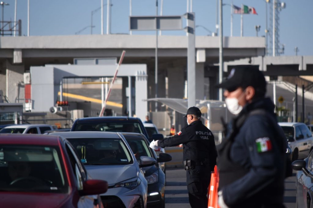 Control de revisión en el puente Córdova-Las Américas Fotografía: Rey R. Jauregui