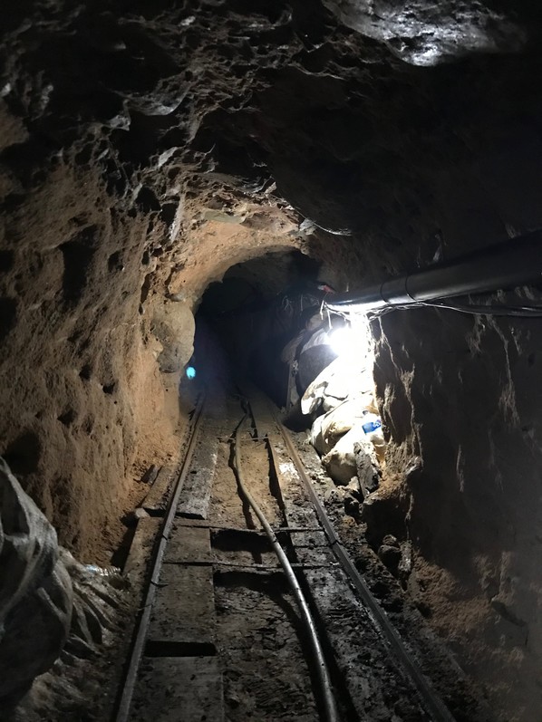 Descubren túnel transfronterizo de drogas en la frontera de Estados Unidos y México