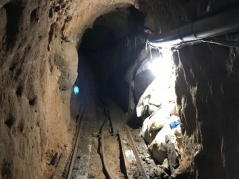 Descubren túnel transfronterizo de drogas en la frontera de Estados Unidos y México