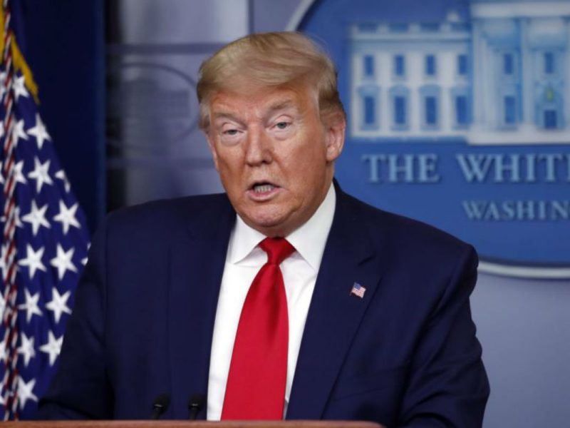 Trump recomienda el uso de mascarilla él descarta usarla por el momento