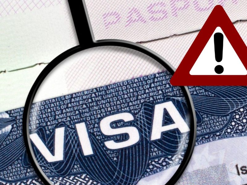 Los fraudes con las visas de trabajo son muy comunes en sitios como grupos de Facebook.