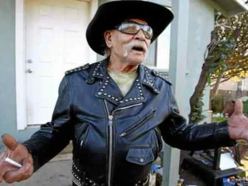 Bob Morales, hermano de Ritchie Valens, era migrante