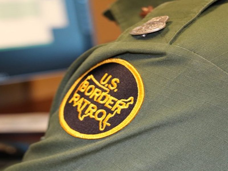 La CBP tomará fotos de reconocimiento facial y muestras de ADN a los inmigrantes.