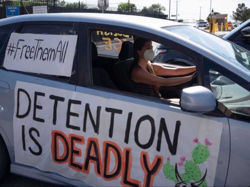 Coronavirus avanza en las cárceles de ICE: 526 contagios y 2 muertos