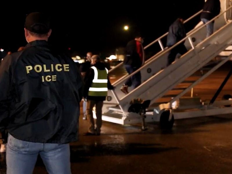 cuanto tiempo tardan en deportar a una persona de estados unidos migrantes detenidos por Trump