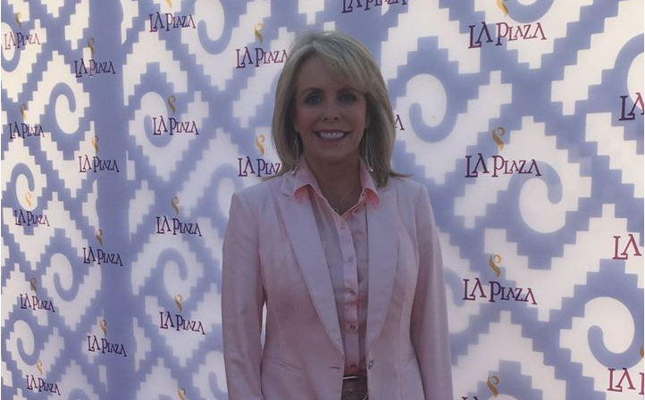 Ella es Teresa Hernández, la latina que protesta por la ayuda de California a migrantes