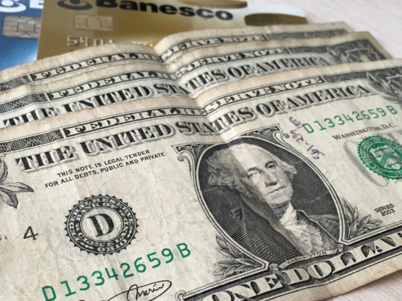 Contra todo pronóstico remesas alcanzan su mejor mes desde septiembre de 2003 VOA