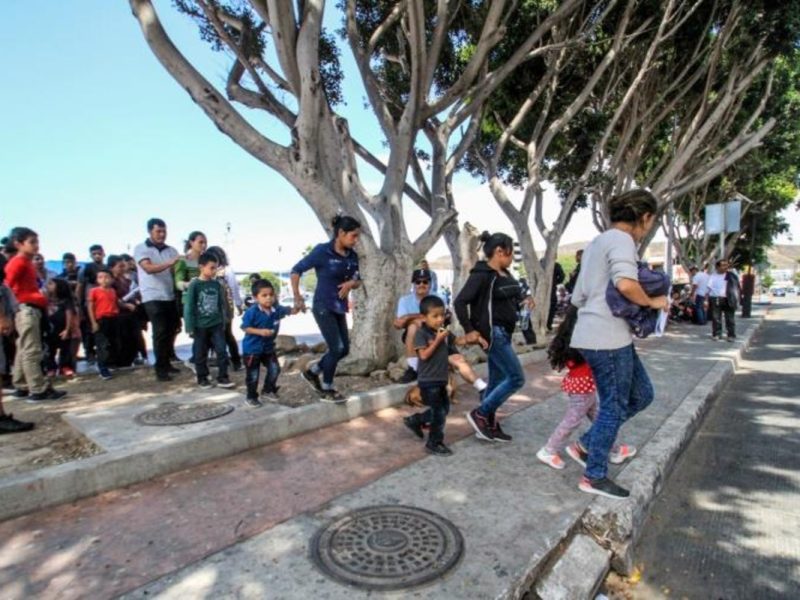 Niños migrantes bajo custodia de EEUU dieron positivo a Covid-19