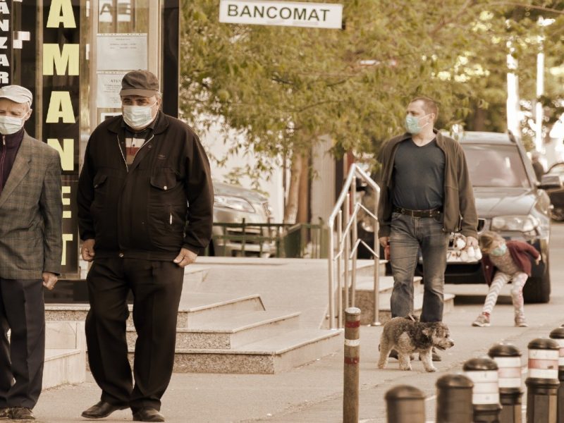 Aumentan los casos de Covid-19 en EEUU a medida que se alivian las restricciones