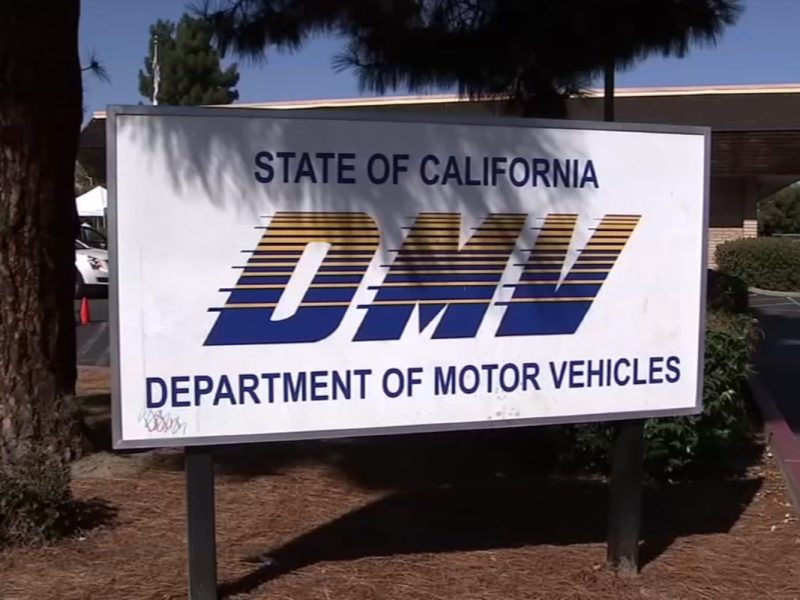 DMV de California reanuda pruebas de manejo detrás del volante con nuevos protocolos