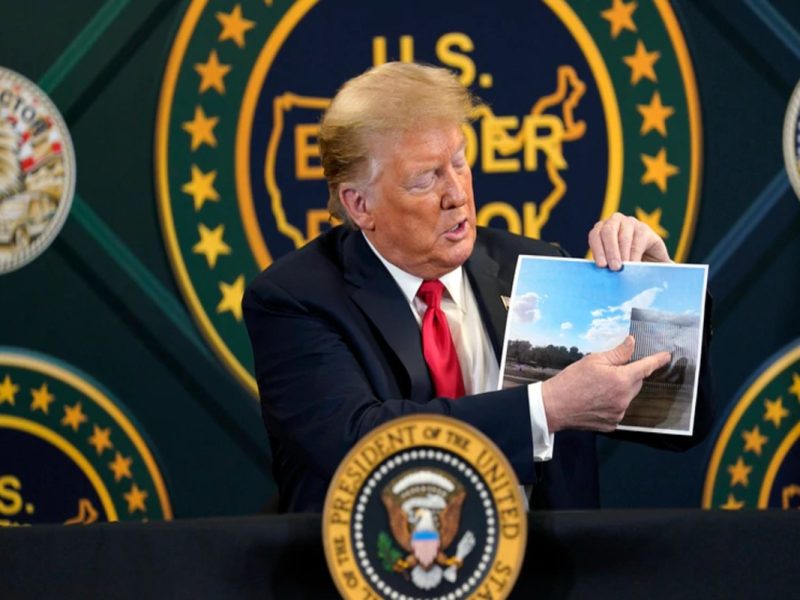 Trump celebra los avances del muro fronterizo con México