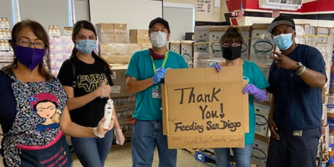 Aquí puedes encontrar ayuda y despensas gratis en San Diego
