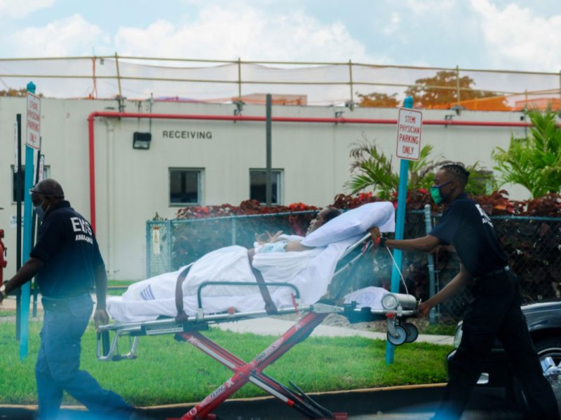 Reuters contagios Florida VOA