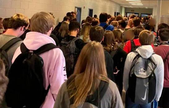 Imagen divulgada por una estudiante de Georgia de su retorno a clases. Foto: Diario Libre USA