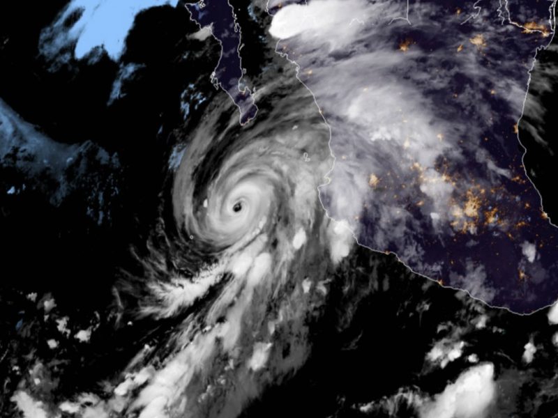 Cómo protejo mi patrimonio y finanzas ante un huracán AFP VOA