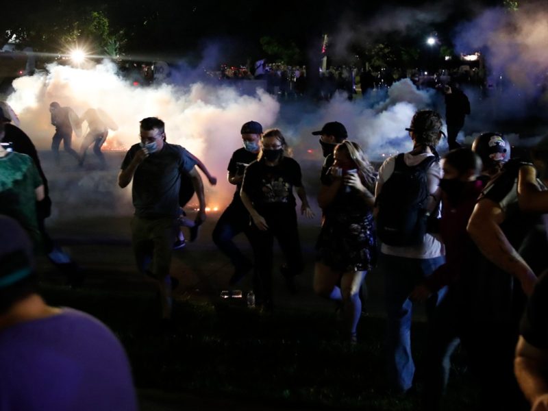 Trump enviará la Guardia Nacional a Kenosha por anarquía en protestas